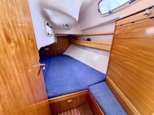 BAVARIA 30 CRUISER - VOILIER OCCASION MARINE COURTAGE (12)