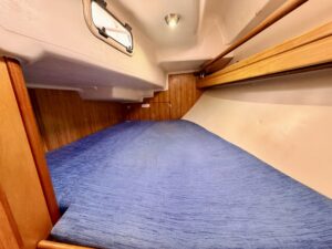 BAVARIA 30 CRUISER - VOILIER OCCASION MARINE COURTAGE (13)