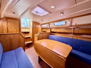 BAVARIA 30 CRUISER - VOILIER OCCASION MARINE COURTAGE (7)