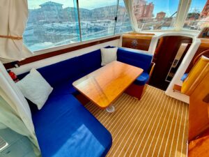 BENETEAU ANTARES SERIE 9 - BATEAU MOTEUR OCCASION MARINE COURTAGE (10)