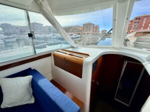 BENETEAU ANTARES SERIE 9 - BATEAU MOTEUR OCCASION MARINE COURTAGE (14)