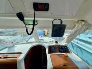 BENETEAU ANTARES SERIE 9 - BATEAU MOTEUR OCCASION MARINE COURTAGE (2)