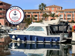 BENETEAU ANTARES SERIE 9 - BATEAU MOTEUR OCCASION VENDU PAR MARINE COURTAGE