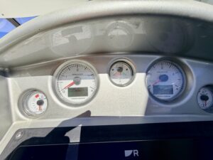 BENETEAU MONTE CARLO 37 - BATEAU MOTEUR OCCASION MARINE COURTAGE (13)