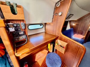 FINNSAILER 38 - VOILIER OCCASION MARINE COURTAGE (10)