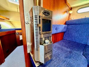 FINNSAILER 38 - VOILIER OCCASION MARINE COURTAGE (11)