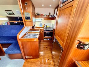 FINNSAILER 38 - VOILIER OCCASION MARINE COURTAGE (13)