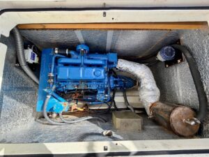 FINNSAILER 38 - VOILIER OCCASION MARINE COURTAGE (15)