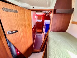 FINNSAILER 38 - VOILIER OCCASION MARINE COURTAGE (28)