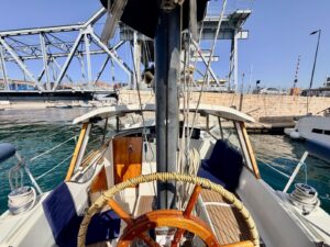 FINNSAILER 38 - VOILIER OCCASION MARINE COURTAGE (34)