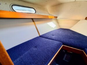 FINNSAILER 38 - VOILIER OCCASION MARINE COURTAGE (4)