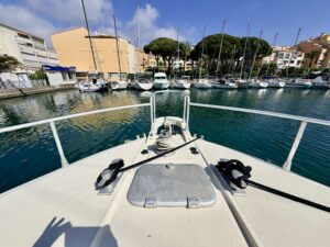 RAFFAELLI PESARO MIDDLE DAY TYPHOON - BATEAU MOTEUR OCCASION MARINE COURTAGE (16)