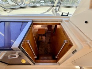 RAFFAELLI PESARO MIDDLE DAY TYPHOON - BATEAU MOTEUR OCCASION MARINE COURTAGE (26)