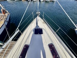 BAVARIA 37 CRUISER - VOILIER OCCASION MARINE COURTAGE (19)