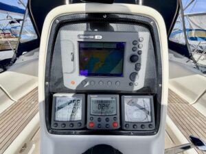 BAVARIA 37 CRUISER - VOILIER OCCASION MARINE COURTAGE (25)
