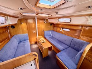 BAVARIA 37 CRUISER - VOILIER OCCASION MARINE COURTAGE (4)