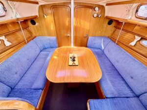 BAVARIA 37 CRUISER - VOILIER OCCASION MARINE COURTAGE (5)