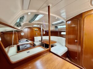 BENETEAU OCEANIS 351 - VOILIER OCCASION MARINE COURTAGE (13)