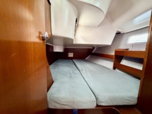 BENETEAU OCEANIS 351 - VOILIER OCCASION MARINE COURTAGE (6)