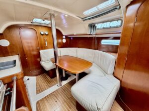 BENETEAU OCEANIS 351 - VOILIER OCCASION MARINE COURTAGE (9)