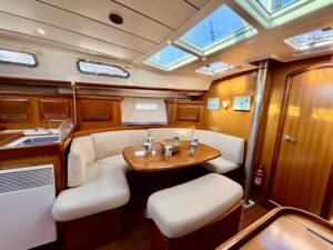 BENETEAU OCEANIS CLIPPER 393 - VOILIER OCCASION MARINE COURTAGE (10)