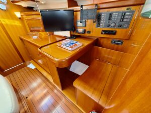 BENETEAU OCEANIS CLIPPER 393 - VOILIER OCCASION MARINE COURTAGE (12)