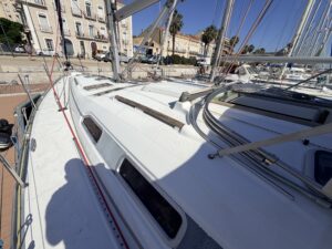 BENETEAU OCEANIS CLIPPER 393 - VOILIER OCCASION MARINE COURTAGE (28)