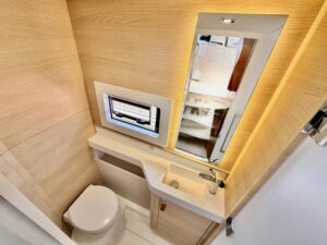 AVENTURA A 37 CRUISE - CATAMARAN OCCASION MARINE COURTAGE (11)