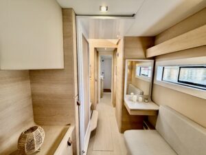 AVENTURA A 37 CRUISE - CATAMARAN OCCASION MARINE COURTAGE (24)