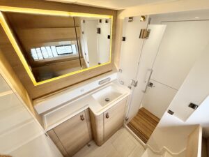 AVENTURA A 37 CRUISE - CATAMARAN OCCASION MARINE COURTAGE (27)