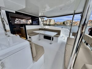 AVENTURA A 37 CRUISE - CATAMARAN OCCASION MARINE COURTAGE (41)