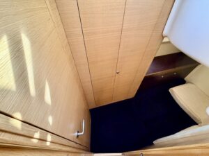 CRANCHI ZAFFIRO 32 - BATEAU MOTEUR OCCASION MARINE COURTAGE (5)