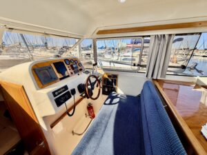 ACM HERITAGE 26 - BATEAU MOTEUR OCCASION MARINE COURTAGE (4)