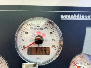JEANNEAU MERRY FISHER 8 - BATEAU MOTEUR OCCASION MARINE COURTAGE (11)