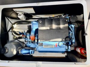 JEANNEAU MERRY FISHER 8 - BATEAU MOTEUR OCCASION MARINE COURTAGE (5)