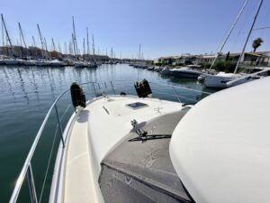 JEANNEAU PRESTIGE - BATEAU MOTEUR OCCASION MARINE COURTAGE (5)