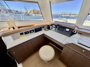 BALI CATSPACE - CATAMARAN OCCASION MARINE COURTAGE (1)
