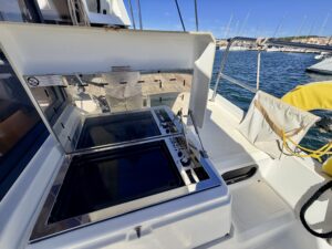 BALI CATSPACE - CATAMARAN OCCASION MARINE COURTAGE (28)
