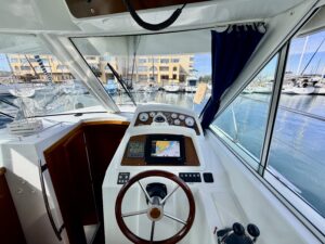 BENETEAU ANTARES 9.80 - BATEAU MOTEUR OCCASION MARINE COURTAGE (16)