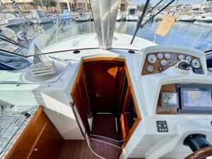 BENETEAU ANTARES 9.80 - BATEAU MOTEUR OCCASION MARINE COURTAGE (18)