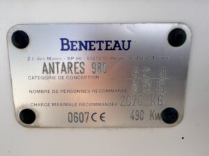 BENETEAU ANTARES 9.80 - BATEAU MOTEUR OCCASION MARINE COURTAGE (20)