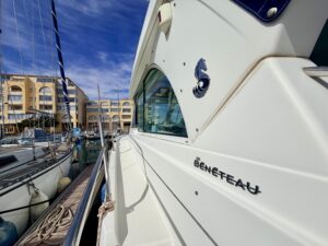BENETEAU ANTARES 9.80 - BATEAU MOTEUR OCCASION MARINE COURTAGE (21)