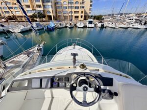 BENETEAU ANTARES 9.80 - BATEAU MOTEUR OCCASION MARINE COURTAGE (27)