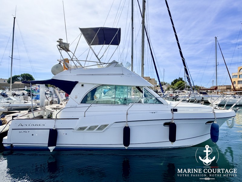 Beneteau Antares 9.80 Marine Courtage - bateau d'occasion – Herault. Spécialiste du bateau d'occasion