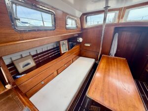 CONSTRUCTION MARC CHAMAY - VOILIER OCCASION MARINE COURTAGE (5)