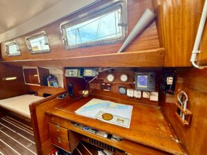 CONSTRUCTION MARC CHAMAY - VOILIER OCCASION MARINE COURTAGE (8)
