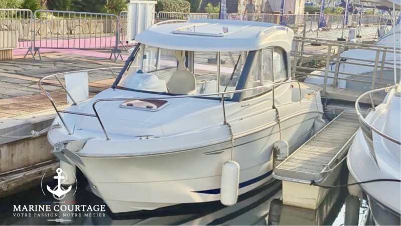 Beneteau Antares 6.80 Marine Courtage - bateau d'occasion – Herault. Spécialiste du bateau d'occasion
