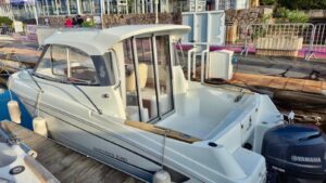 BENETEAU ANTARES 6.80 - BATEAU MOTEUR OCCASION MARINE COURTAGE (2).2