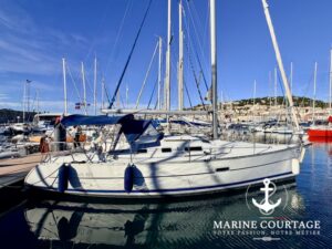 BENETEAU OCEANIS CLIPPER 323 - VOILIER OCCASION MARINE COURTAGE (1).2