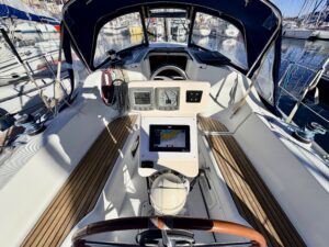 BENETEAU OCEANIS CLIPPER 323 - VOILIER OCCASION MARINE COURTAGE (28)